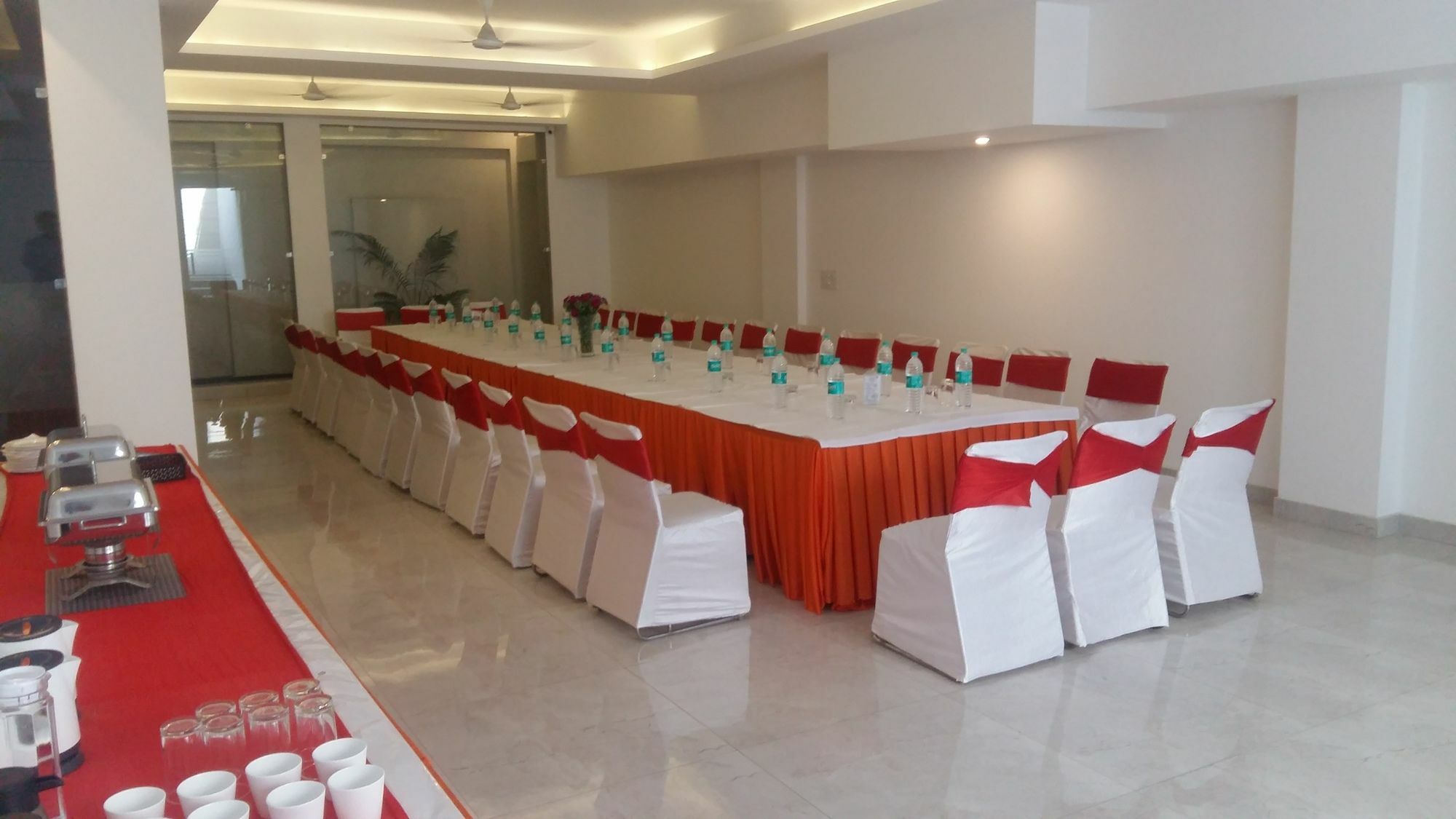 Indiyaah Inn Gurgaon Eksteriør billede